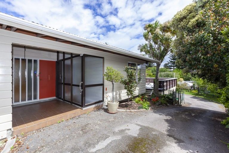 Photo of property in 91 Alexander Road, Raumati Beach, Paraparaumu, 5032