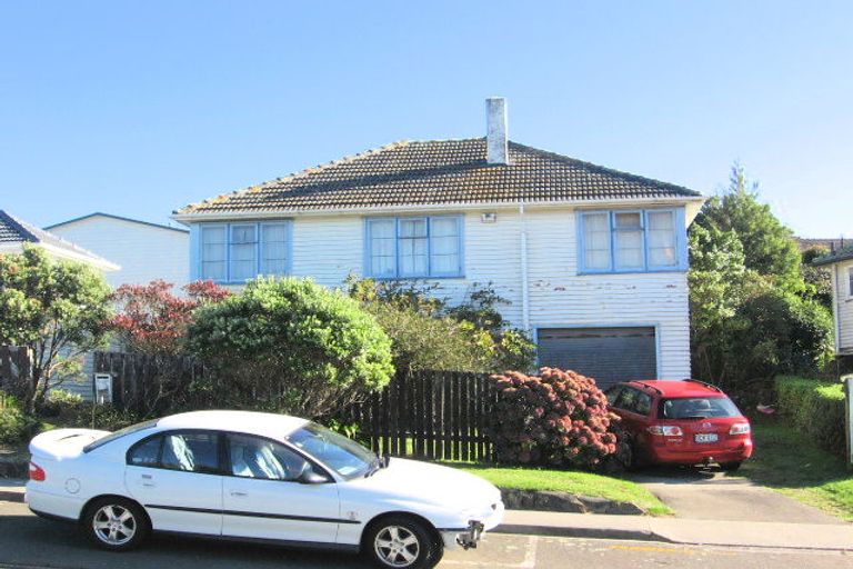 Photo of property in 128 Moorefield Road, Johnsonville, Wellington, 6037