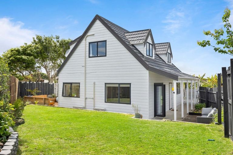 Photo of property in 1/98 Astley Avenue, New Lynn, Auckland, 0600