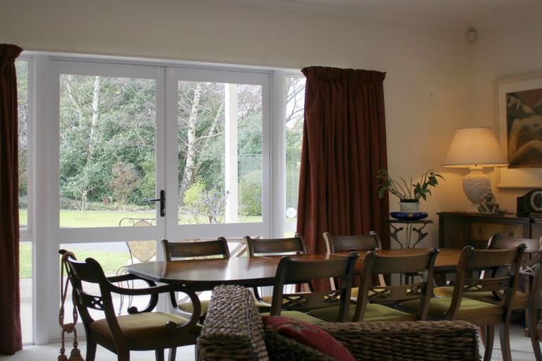 Photo of property in 64 Richmond Road, Carterton, 5713