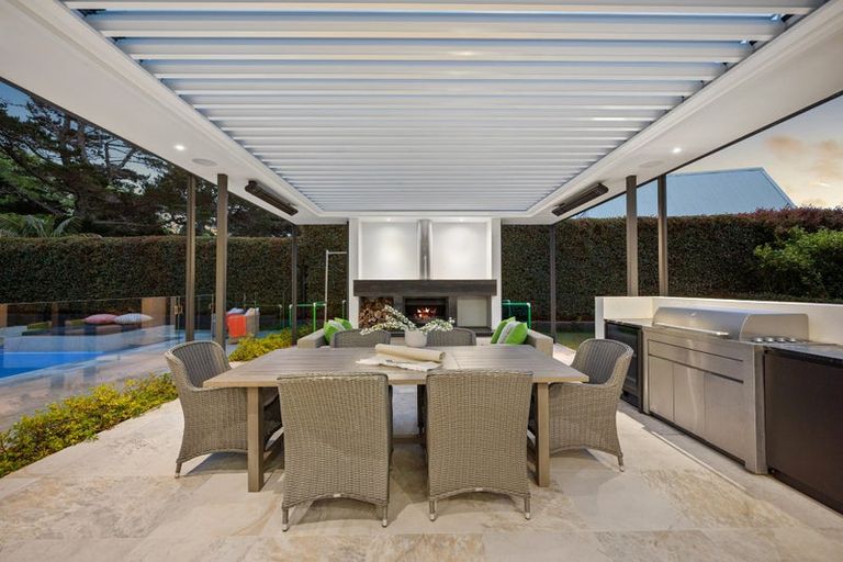 Photo of property in 19 Kingfisher Grove, Greenhithe, Auckland, 0632