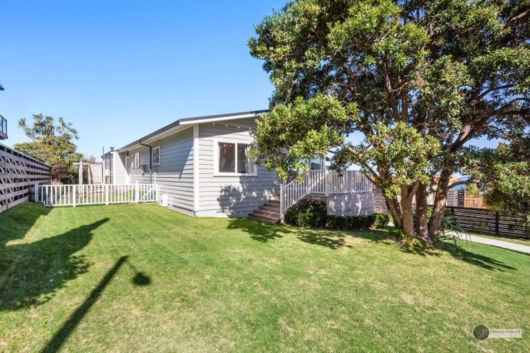 Photo of property in 10 Chestnut Grove, Maungaraki, Lower Hutt, 5010