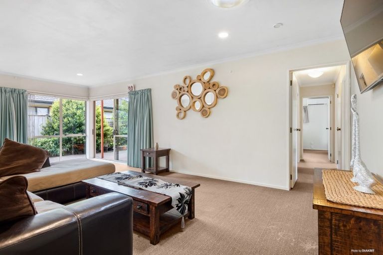 Photo of property in 66 Sandwick Drive, Weymouth, Auckland, 2103