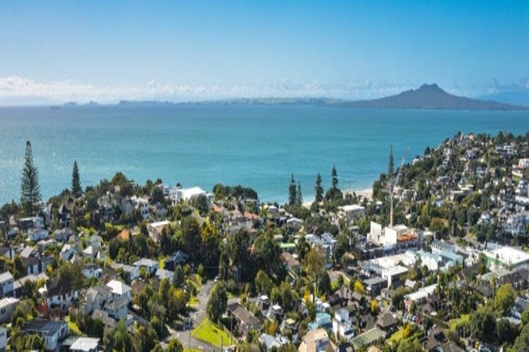 Photo of property in 1/5 Jutland Street, Mairangi Bay, Auckland, 0630