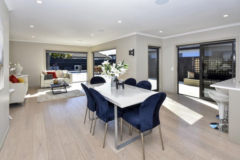 Photo of property in 21 Toscana Drive, Karaka, Papakura, 2113