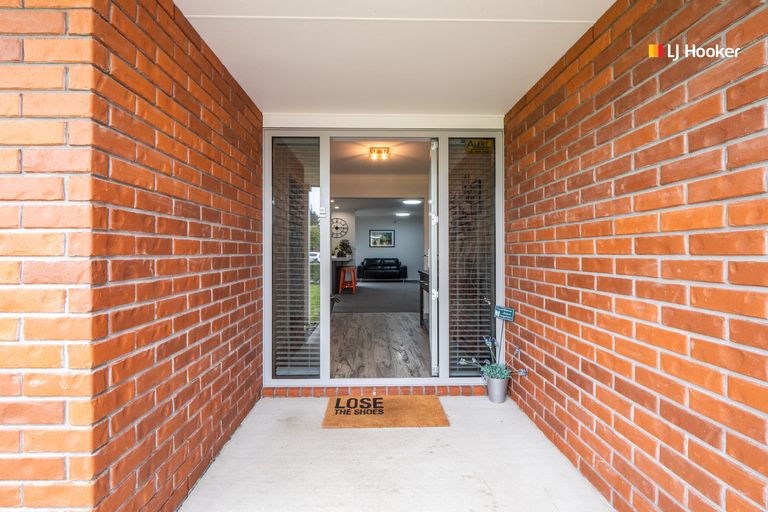 Photo of property in 22 William James Close, Mosgiel, 9024