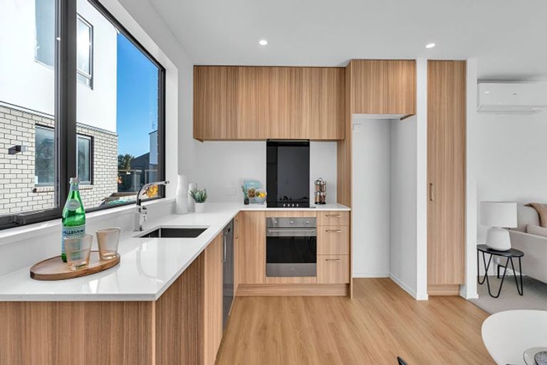 Photo of property in 112a Aldwins Road, Phillipstown, Christchurch, 8062