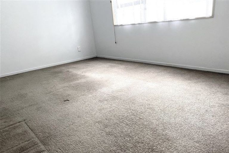 Photo of property in 411b Great South Road, Opaheke, Papakura, 2113