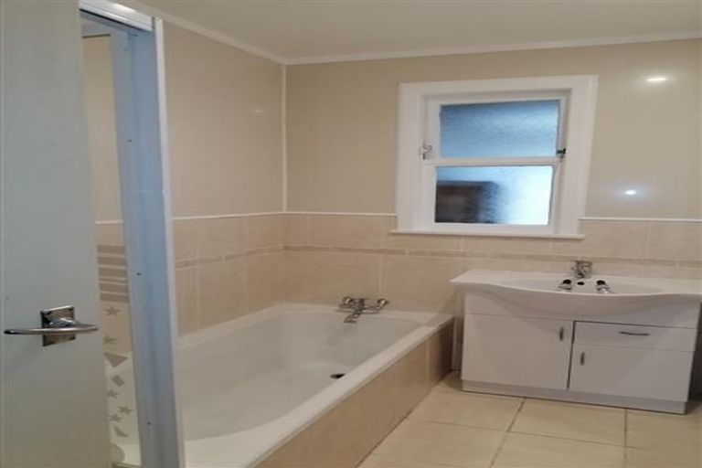 Photo of property in 5 The Square, Manor Park, Lower Hutt, 5019