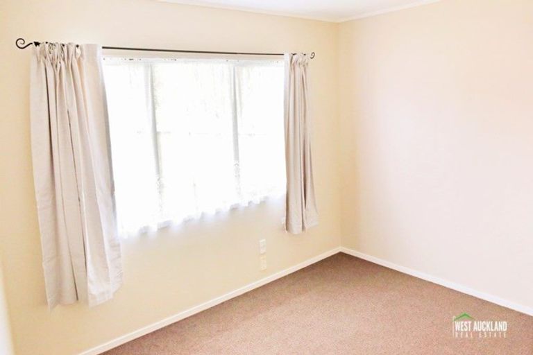 Photo of property in 34e Ranui Station Road, Ranui, Auckland, 0612