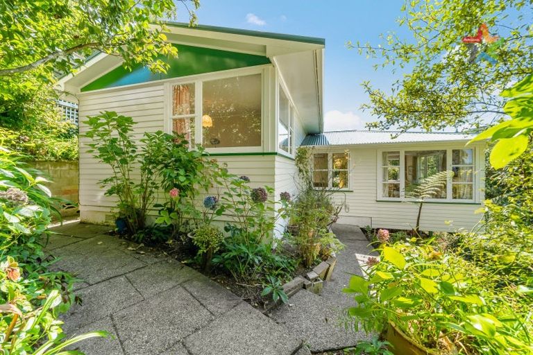 Photo of property in 22 Cedar Street, Maungaraki, Lower Hutt, 5010