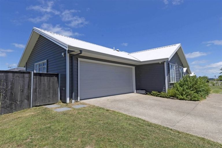 Photo of property in 113 Matua Road, Huapai, Kumeu, 0810