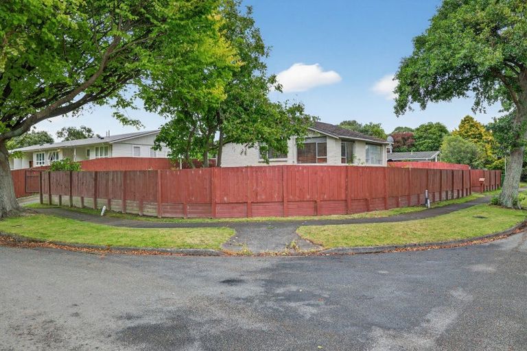 Photo of property in 19 Stillwater Place, Westbrook, Palmerston North, 4412
