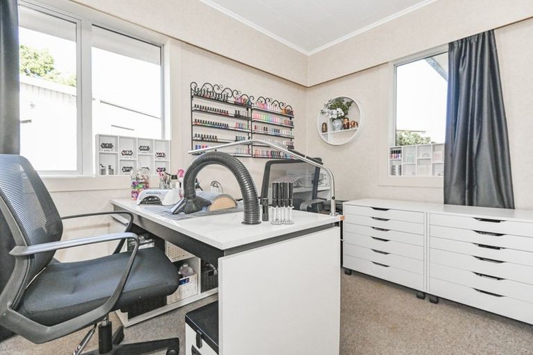 Photo of property in 164 Te Mata Road, Havelock North, 4130