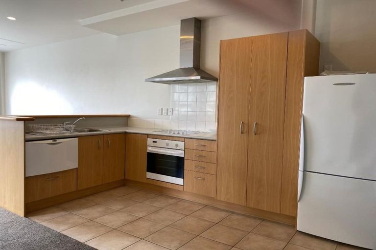 Photo of property in Stadium Garden Flats, 314/107 Thorndon Quay, Pipitea, Wellington, 6011