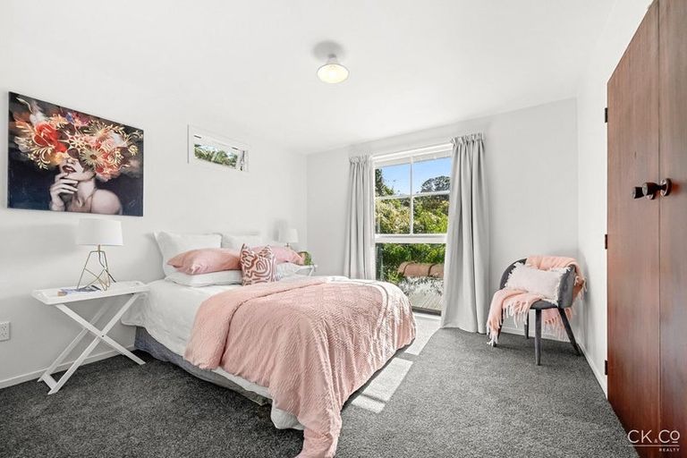 Photo of property in 3 Eastview Grove, Normandale, Lower Hutt, 5010