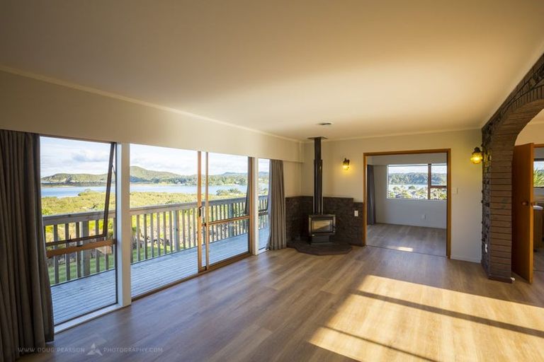 Photo of property in 21 Kakariki Road, Ngunguru, Whangarei, 0173