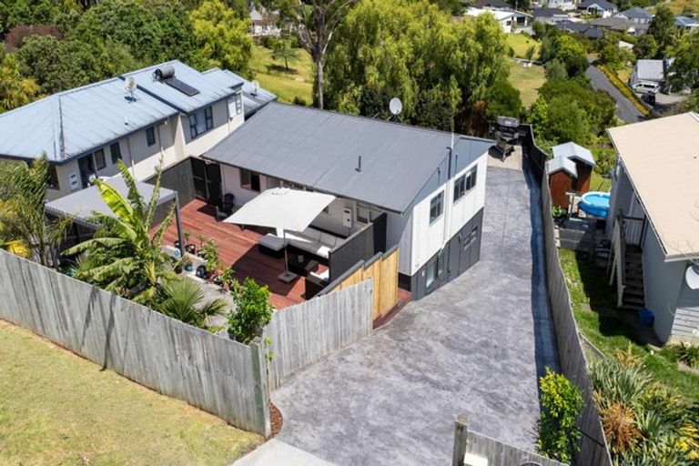 Photo of property in 36 Moffat Road, Red Beach, 0932