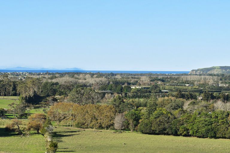 Photo of property in 1066 Leigh Road, Matakana, Warkworth, 0985