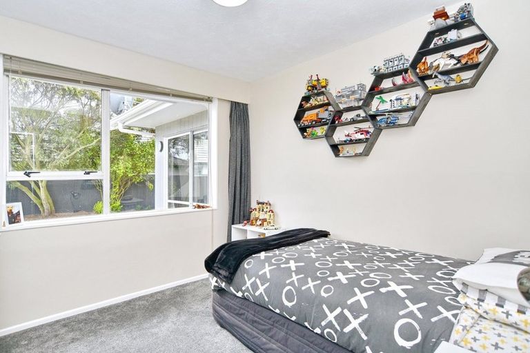 Photo of property in 19c Royal Park Drive, Parklands, Christchurch, 8083