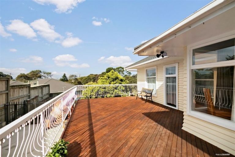 Photo of property in 12 Crystal Avenue, Glendene, Auckland, 0602