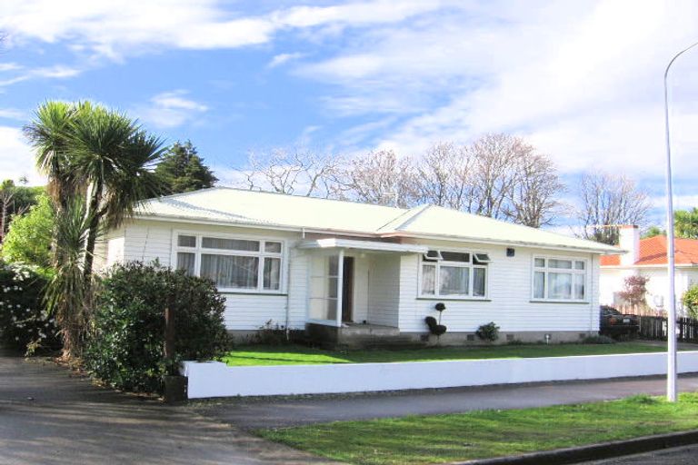 Photo of property in 3 Manuka Street, Hokowhitu, Palmerston North, 4410
