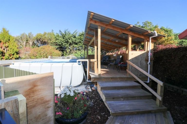 Photo of property in 210 Cowper Road, Dannevirke, 4976