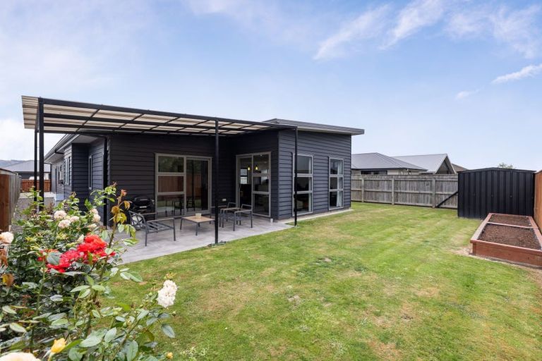 Photo of property in 12 Ivy Lane, Kelvin Grove, Palmerston North, 4414