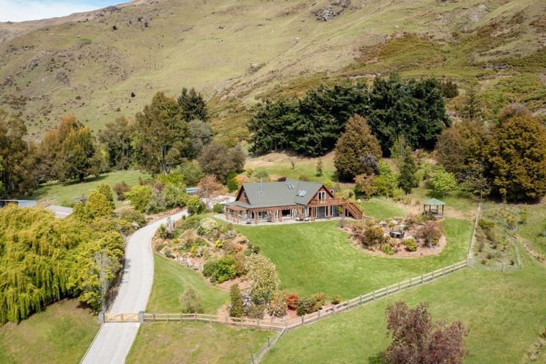 Photo of property in 56 Oak Lane, Wanaka, 9305