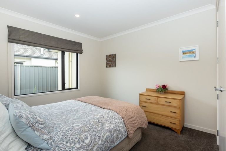 Photo of property in 10 Orotu Drive, Poraiti, Napier, 4112