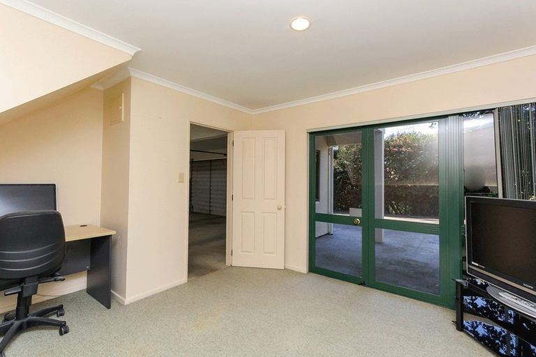 Photo of property in 28a Karina Road, Merrilands, New Plymouth, 4312