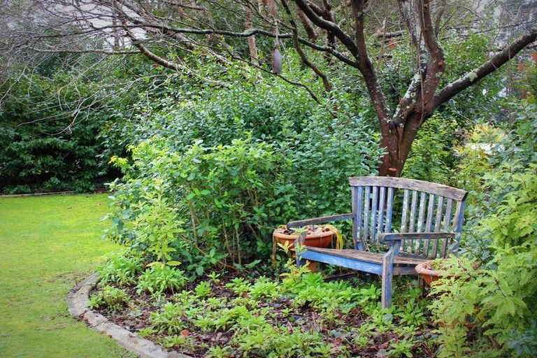 Photo of property in 64 Richmond Road, Carterton, 5713