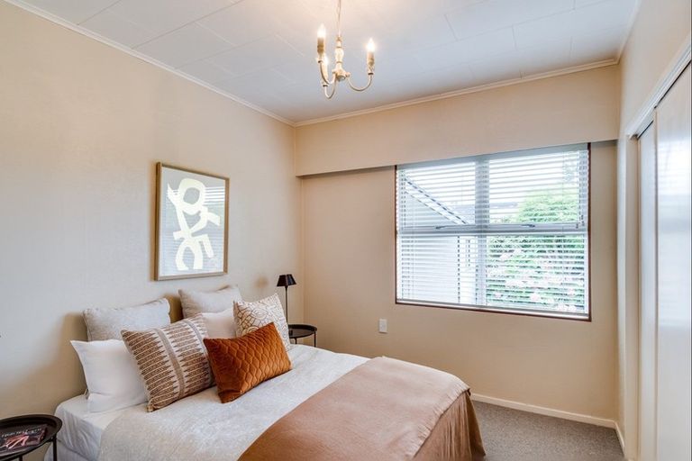 Photo of property in 32 Saint Hill Lane, Havelock North, 4130