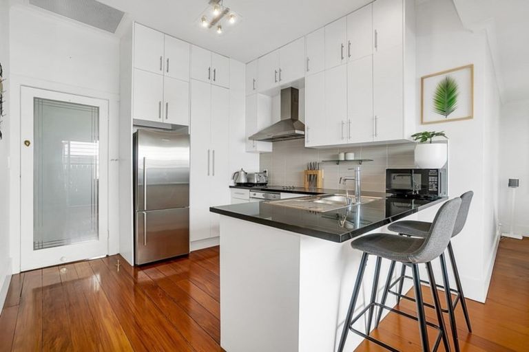 Photo of property in 9 Powell Street, Avondale, Auckland, 1026