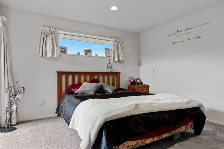 Photo of property in 5 Blue Gum Place, New Brighton, Christchurch, 8083