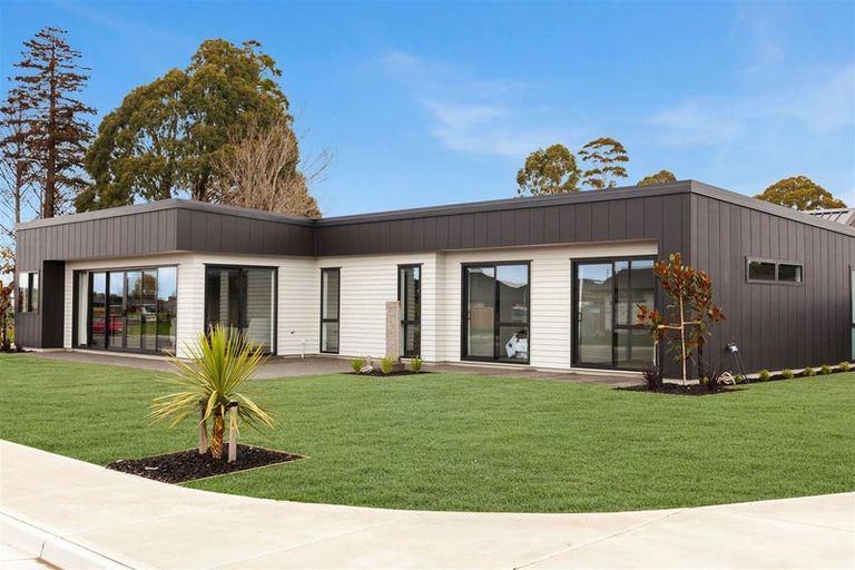 Photo of property in 2 John Raven Lane, Woodend, 7610