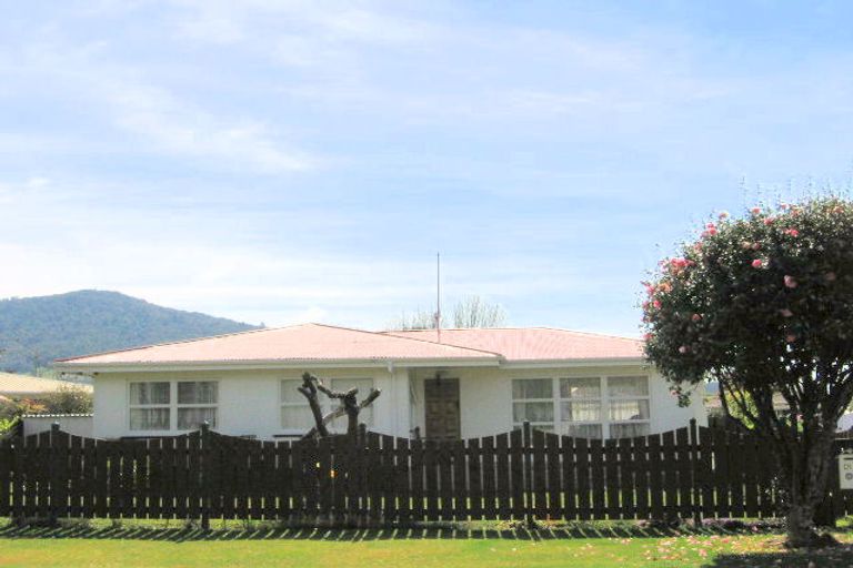 Photo of property in 43 Shirley Street, Mangakakahi, Rotorua, 3015