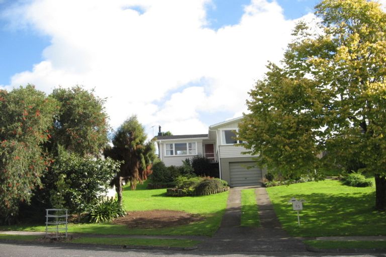 Photo of property in 63 Beechdale Crescent, Pakuranga Heights, Auckland, 2010