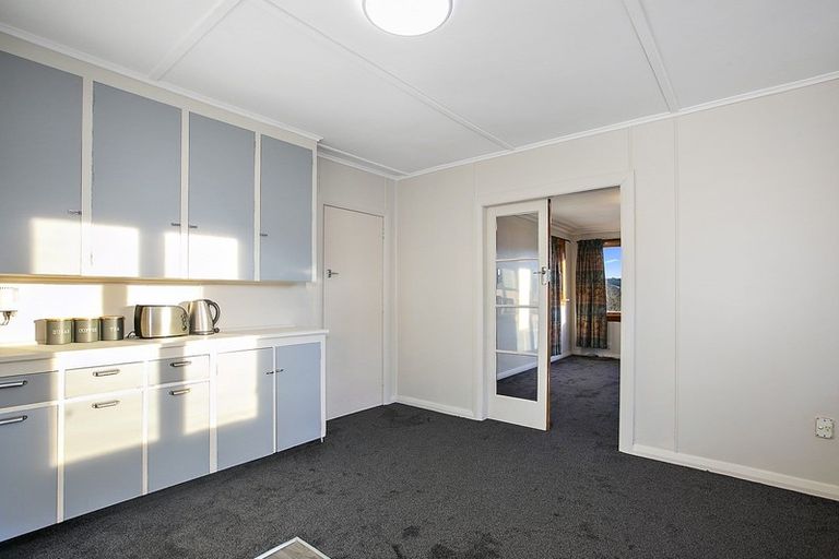 Photo of property in 6 Allen Road, Green Island, Dunedin, 9018