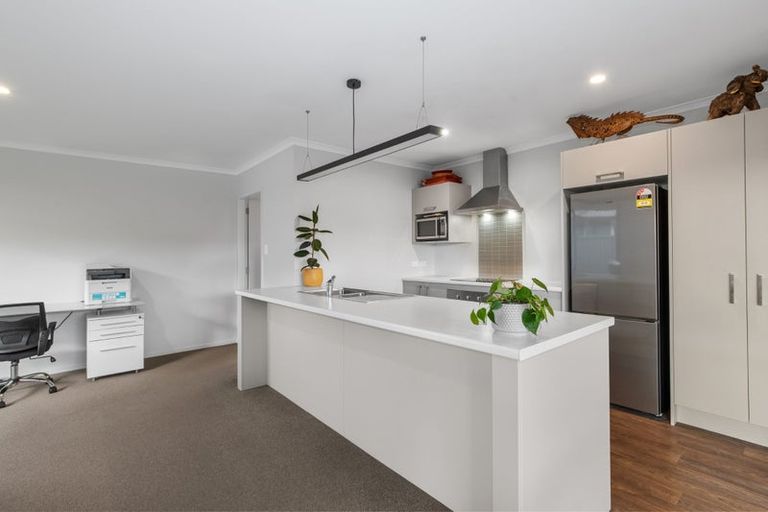 Photo of property in 48 Sentinel Avenue, Omokoroa, 3114