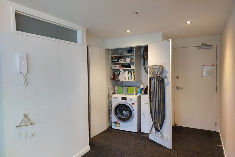 Photo of property in Nouvo Apartments, 2b/21 Rugby Street, Mount Cook, Wellington, 6021