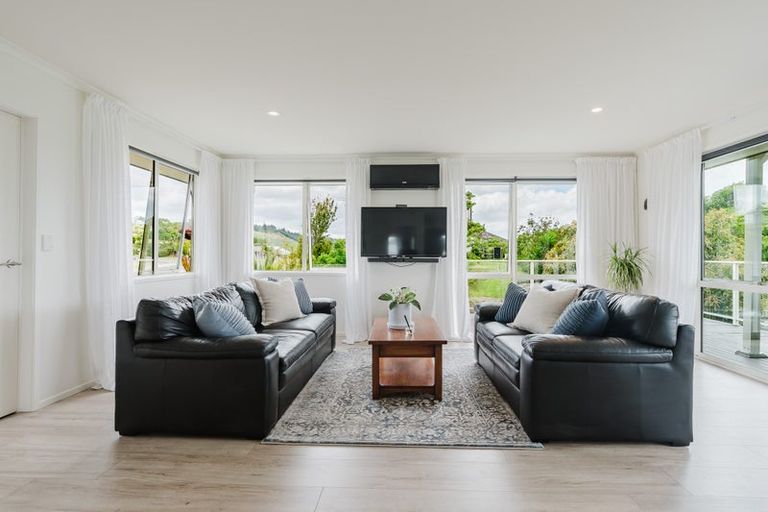 Photo of property in 100 Estuary View, Whangamata, 3620