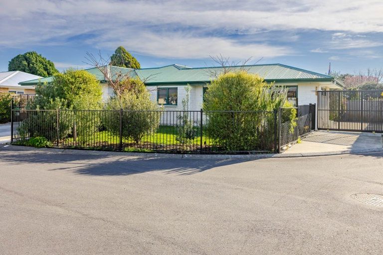 Photo of property in 7 Gregory Grove, Clive, 4102