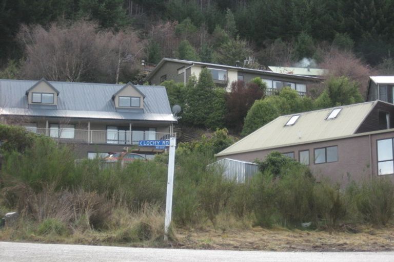 Photo of property in 28 Greenstone Place, Fernhill, Queenstown, 9300