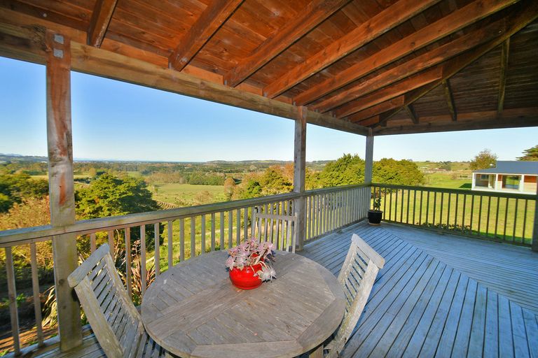 Photo of property in 1066 Leigh Road, Matakana, Warkworth, 0985