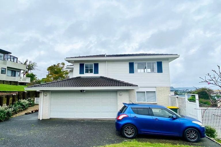Photo of property in 1/133a Hobsonville Road, West Harbour, Auckland, 0618