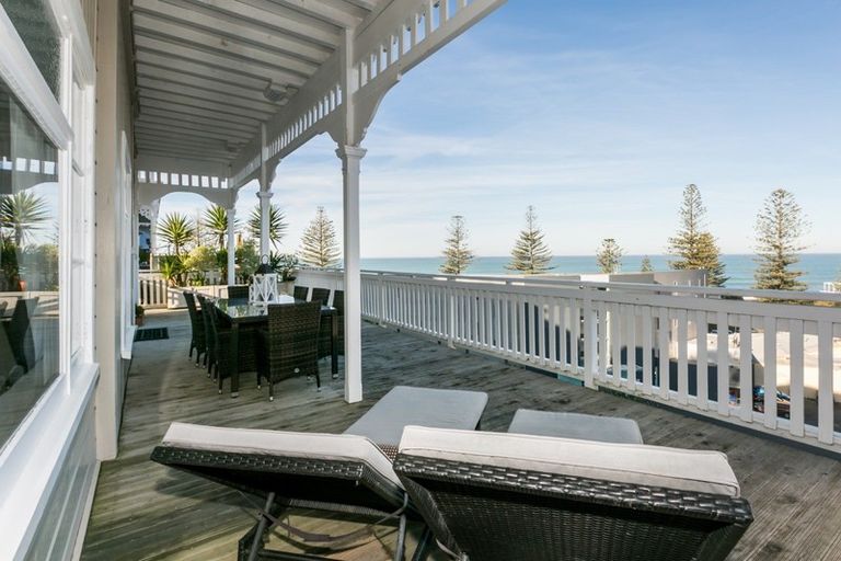 Photo of property in 2 Seaview Terrace, Bluff Hill, Napier, 4110