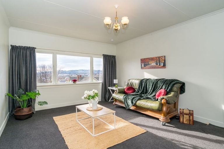 Photo of property in 35 Easther Crescent, Kew, Dunedin, 9012