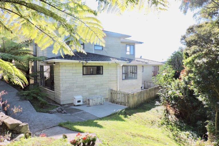 Photo of property in 13 Chester Road, Tawa, Wellington, 5028