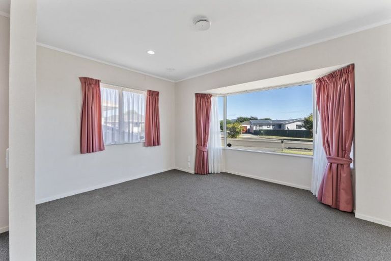 Photo of property in 15a Dennis Taylor Court, Paraparaumu, 5032